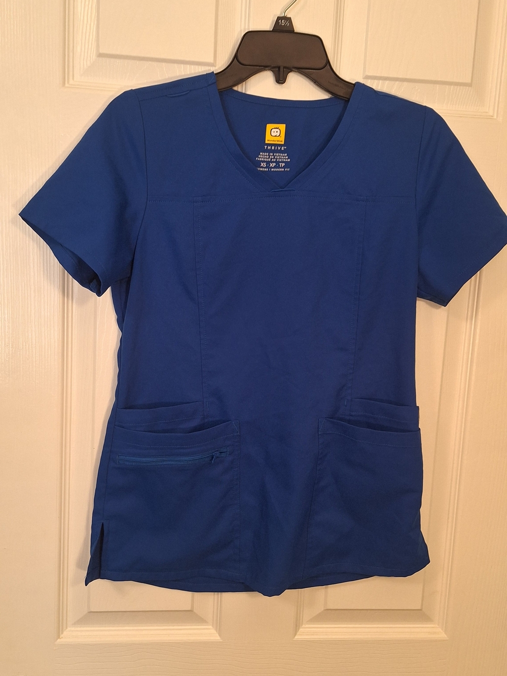 WonderWink Short Sleeve V-Neck Scrub Top in Royal